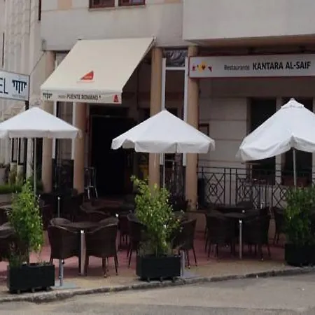 Hotel Puente